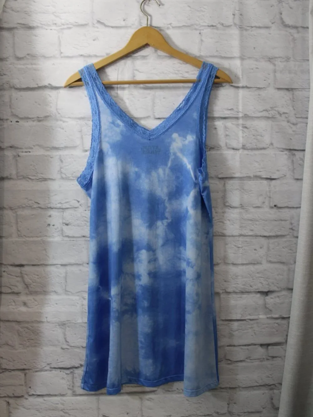 Star Wars R2D2 Nightgown V Neck Sleeveless Blue Tie Dye Lace Trim Extra Large